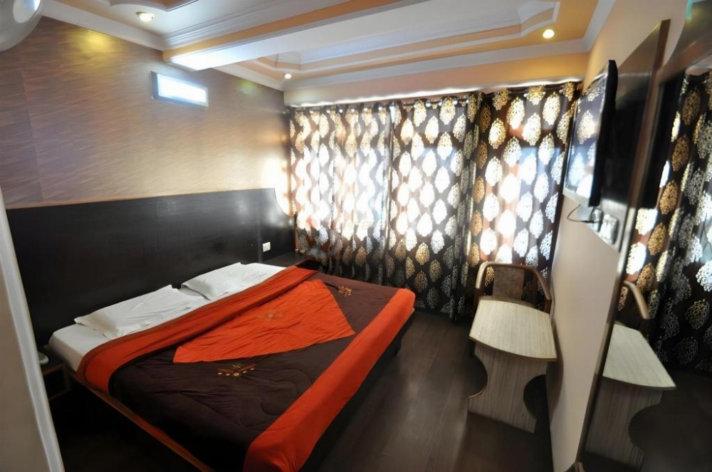 hotel sidharth regency Main image