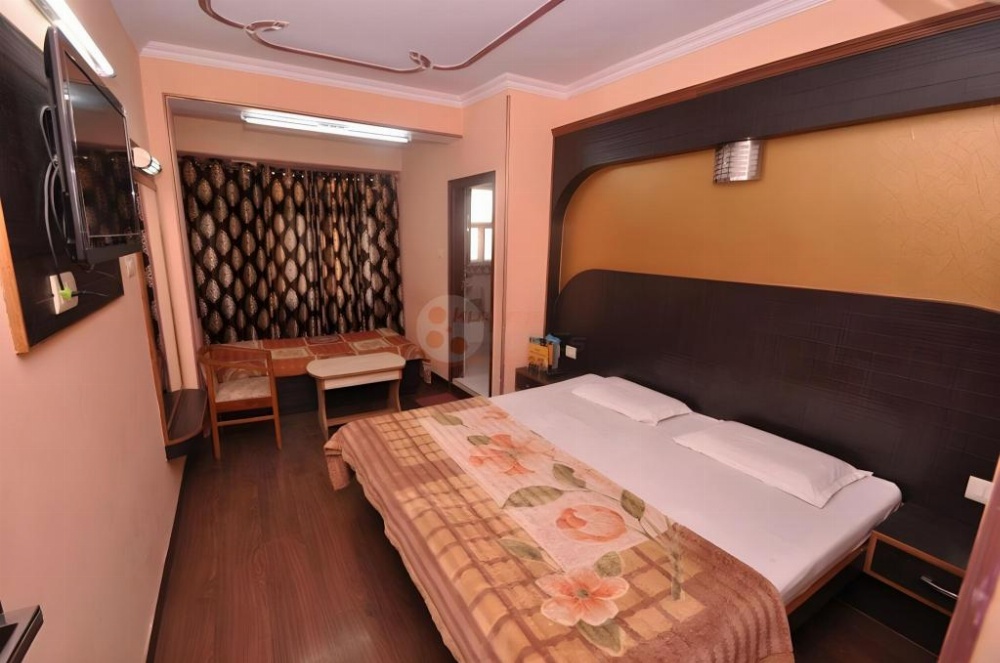 hotel sidharth regency