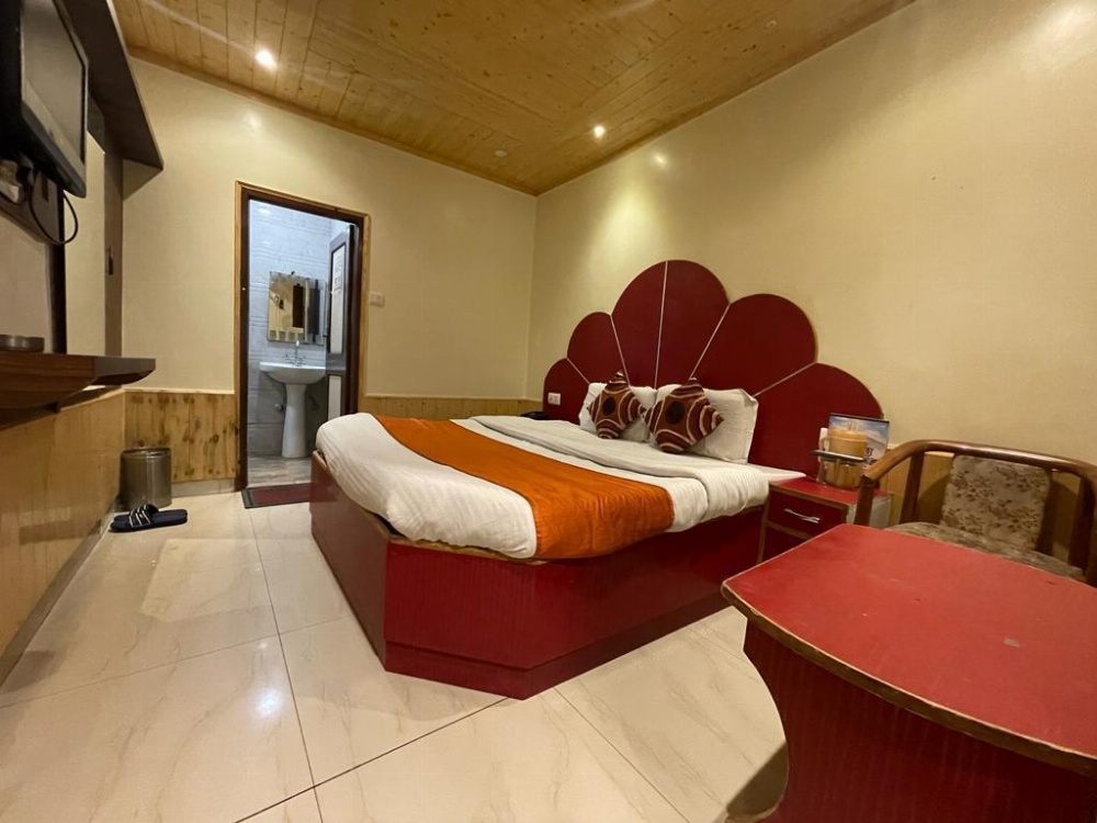 Room image 3